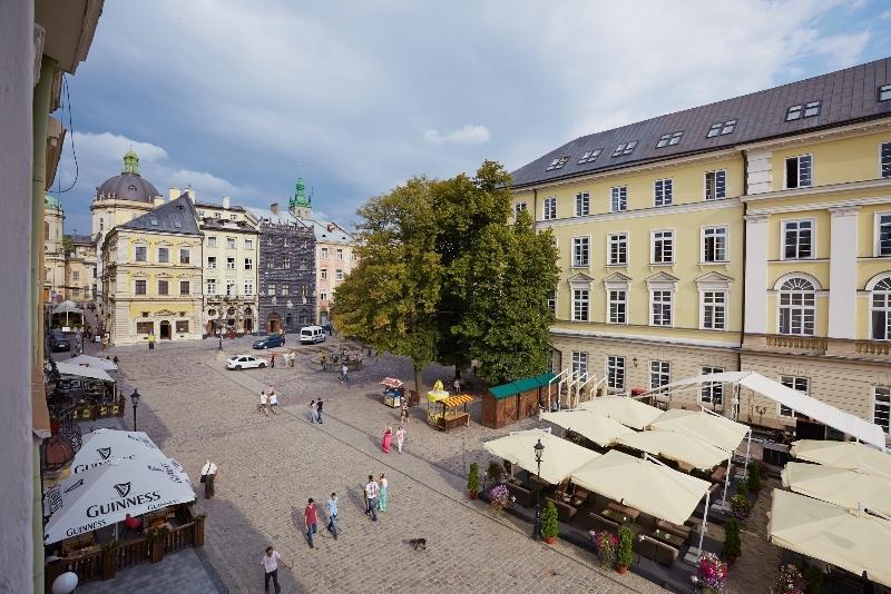 Apartments On Plocsha Rynok 40 Lviv Kültér fotó